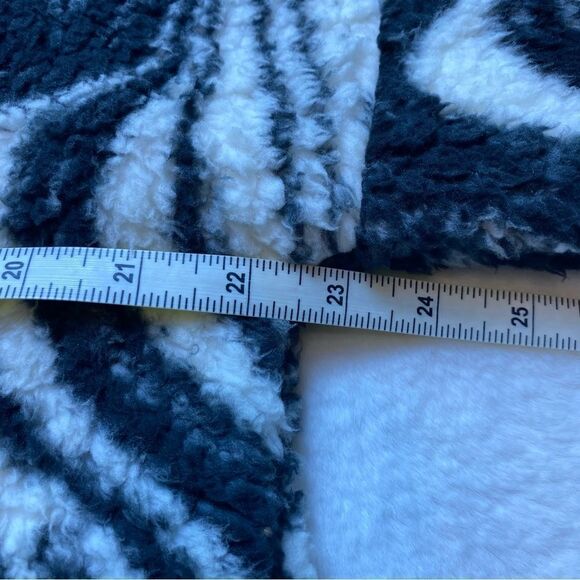 SO Black and White Swirl Design Fleecy1/4 Zip Pullover Size Medium - Picture 9 of 11